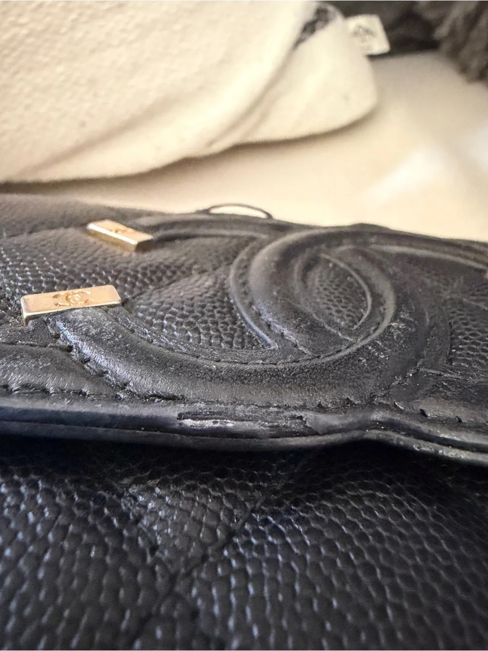 CHANEL authentic filigree